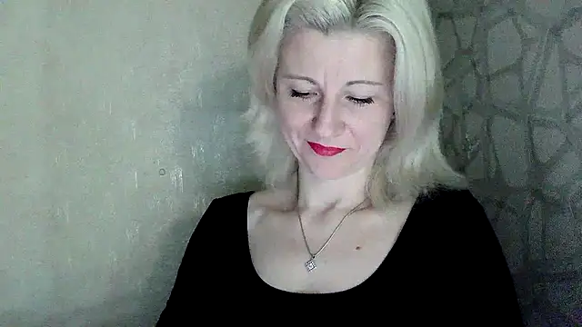 Katerina-Kissa online show from 04/17/26, 06:44