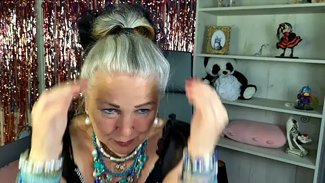 LilaMaharani online show from 06/11/26, 12:57