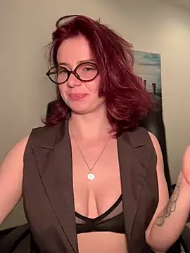 VelvetChloe online show from 05/06/26, 04:44