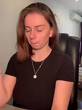 VelvetChloe online show from 04/15/26, 09:48