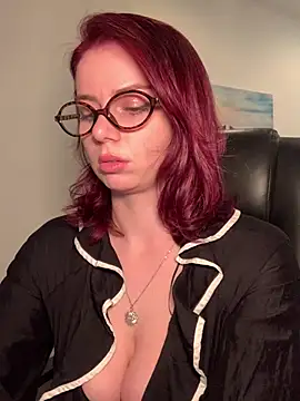 VelvetChloe online show from 05/05/26, 03:48
