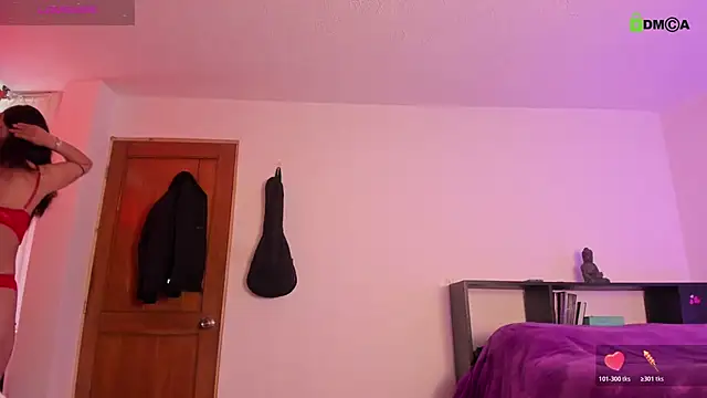 sara  aster online show from 04/04/26, 07:42