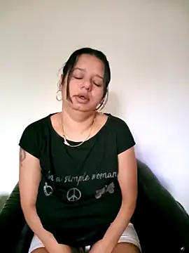 roxana e43 online show from 05/17/26, 04:56