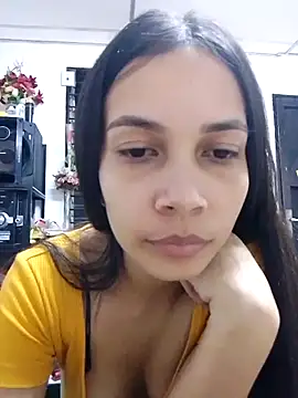 Snapshot of BiancaRoyale chatting on 04/24/26, 07:10 BiancaRoyale online show from 04/24/26, 07:10