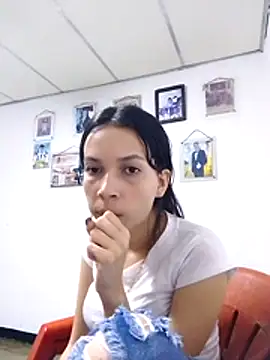 Snapshot of BiancaRoyale chatting on 06/03/26, 08:04 BiancaRoyale online show from 06/03/26, 08:04