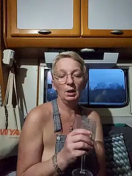 lescoquinsdu40 online show from 03/13/26, 06:24