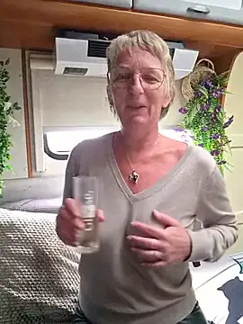 lescoquinsdu40 online show from 05/14/26, 04:15