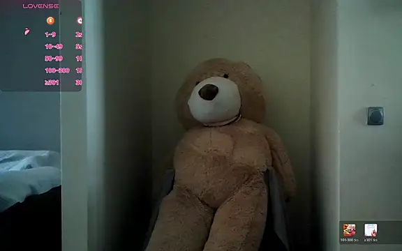 Snapshot of itsmemayarose chatting on 05/03/26, 11:37 itsmemayarose online show from 05/03/26, 11:37