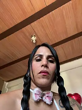 Snapshot of Maracuchitam chatting on 06/11/26, 01:52 Maracuchitam online show from 06/11/26, 01:52