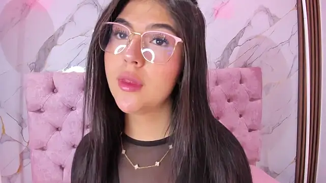 AbrilQuintana  online show from 05/21/26, 11:40