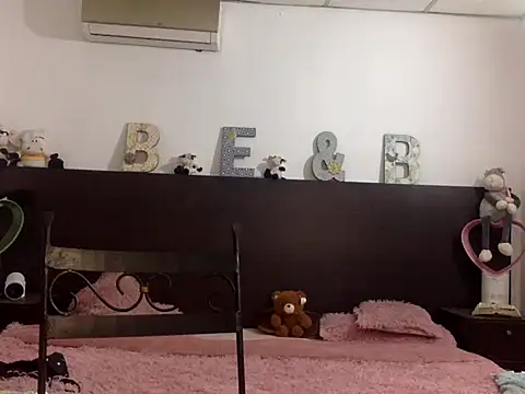 mommy-Milf online show from 03/03/26, 01:56