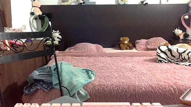 mommy-Milf online show from 04/12/26, 02:04