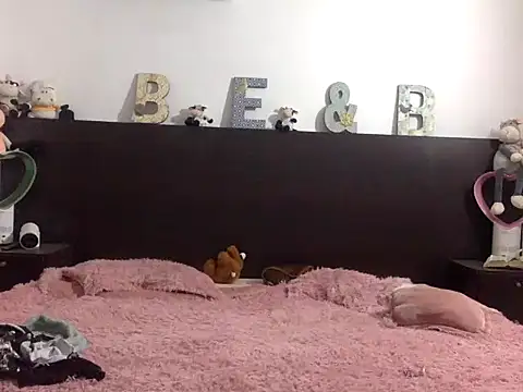 mommy-Milf online show from 03/07/26, 01:45