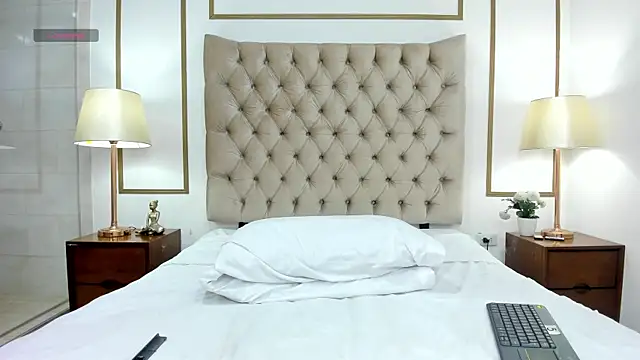 Isabella HartX online show from 04/18/26, 11:01