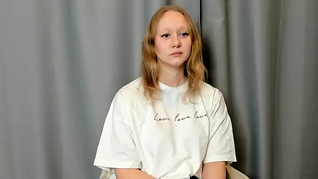 Snapshot of CarmelPawelk chatting on 03/01/26, 01:22 CarmelPawelk online show from 03/01/26, 01:22