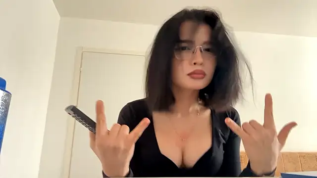 Snapshot of CartiBlue chatting on 03/03/26, 10:33 CartiBlue online show from 03/03/26, 10:33