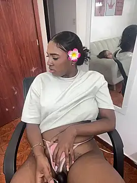 Emi rousse online show from 04/14/26, 04:01