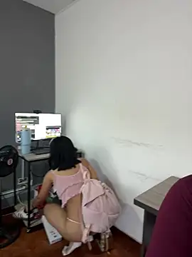 Emi rousse online show from 03/17/26, 12:30