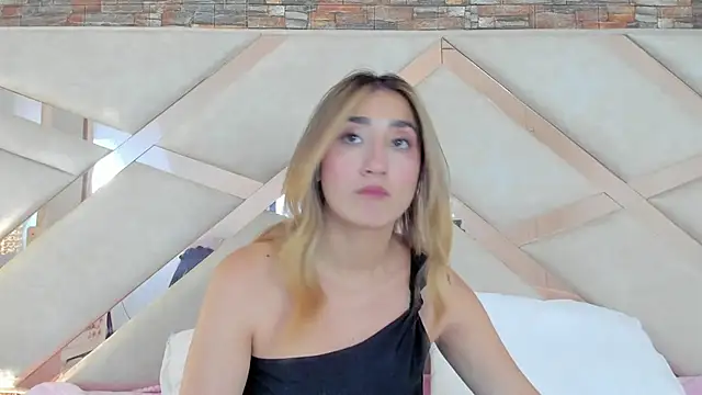 lucy davies online show from 05/16/26, 03:22