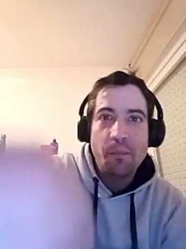 Snapshot of danyelC2 chatting on 04/03/26, 11:22 danyelC2 online show from 04/03/26, 11:22