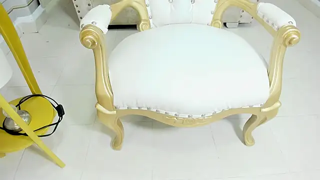 ariana pocahontas online show from 04/10/26, 05:03