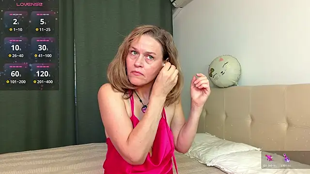 Snapshot of Lizacams chatting on 07/09/26, 04:50 Lizacams online show from 07/09/26, 04:50
