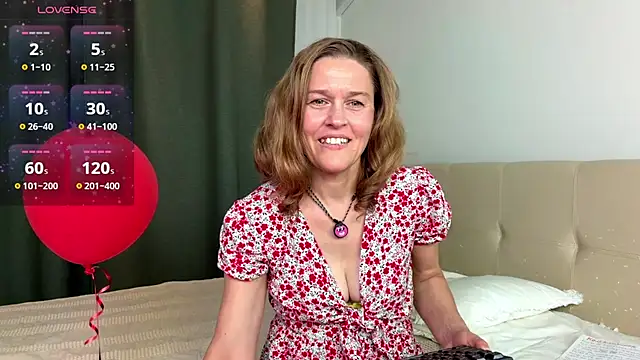 Snapshot of Lizacams chatting on 06/29/26, 04:39 Lizacams online show from 06/29/26, 04:39