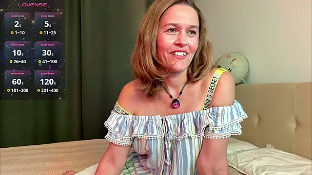 Snapshot of Lizacams chatting on 07/08/26, 05:13 Lizacams online show from 07/08/26, 05:13