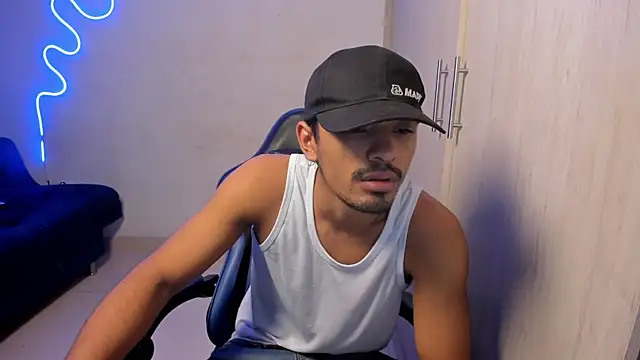 jossi12345j online show from 04/10/26, 04:41