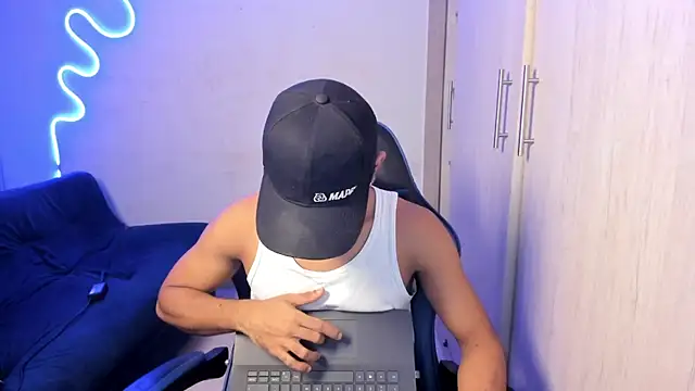 jossi12345j online show from 04/11/26, 05:37