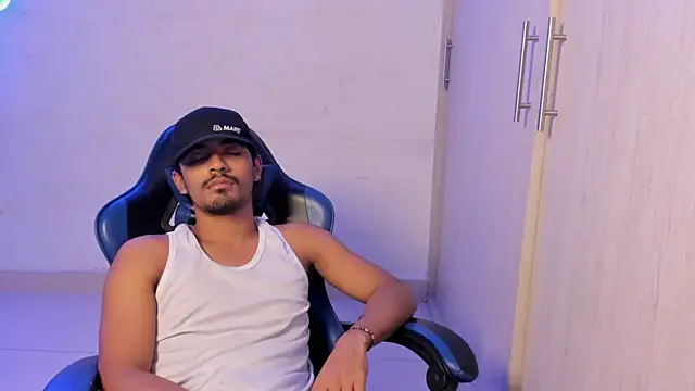 jossi12345j online show from 04/15/26, 09:04