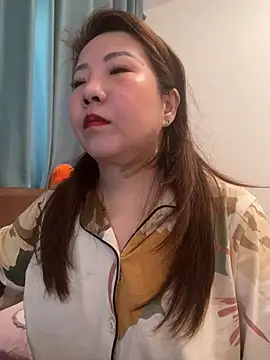 Snapshot of Mitao-6 chatting on 04/05/26, 07:59 Mitao-6 online show from 04/05/26, 07:59