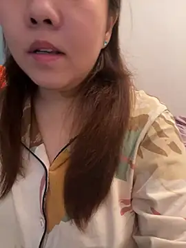 Snapshot of Mitao-6 chatting on 04/03/26, 02:12 Mitao-6 online show from 04/03/26, 02:12