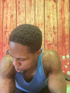 Snapshot of MidwestMandingo9 chatting on 04/15/26, 10:43 MidwestMandingo9 online show from 04/15/26, 10:43