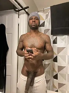 Snapshot of MidwestMandingo9 chatting on 03/11/26, 02:44 MidwestMandingo9 online show from 03/11/26, 02:44