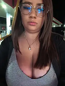 maleja smmith online show from 04/11/26, 05:26