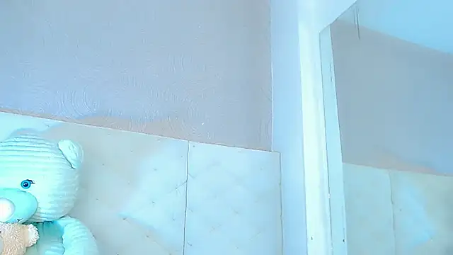 catriona queen16 online show from 04/14/26, 04:06