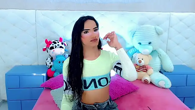 catriona queen16 online show from 04/18/26, 02:58