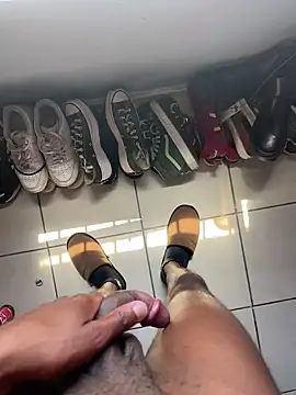 BumbleBee84 online show from 03/21/26, 11:03