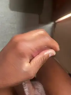 BumbleBee84 online show from 04/15/26, 10:54