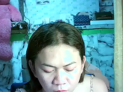 Snapshot of ur_lovelychen chatting on 04/01/26, 03:19 ur lovelychen online show from 04/01/26, 03:19