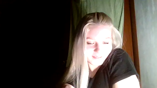 Snapshot of Glowing_Jessica chatting on 03/02/26, 05:20 Glowing Jessica online show from 03/02/26, 05:20