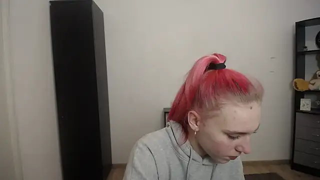 Scarlett lil online show from 03/26/26, 08:01