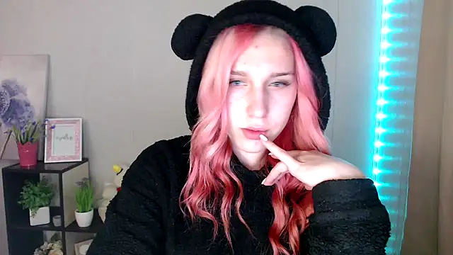 Scarlett lil online show from 04/20/26, 07:44