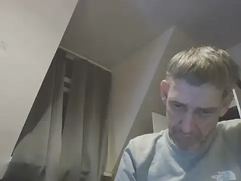 DOUBLETROUBLE7773 online show from 03/25/26, 12:11