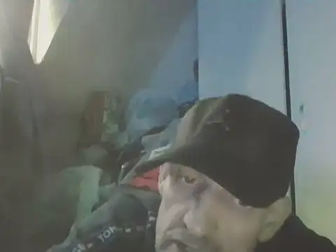 DOUBLETROUBLE7773 online show from 04/04/26, 06:31