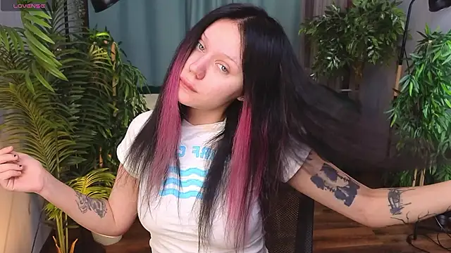 kittenlolla online show from 03/25/26, 05:40