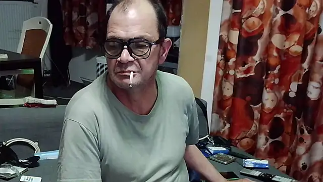 lovious69 online show from 04/26/26, 10:07