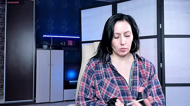 Lucky Milf online show from 04/04/26, 03:40