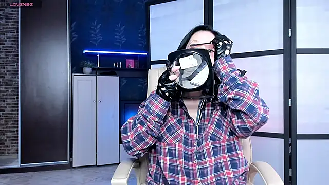 Lucky Milf online show from 04/05/26, 02:02